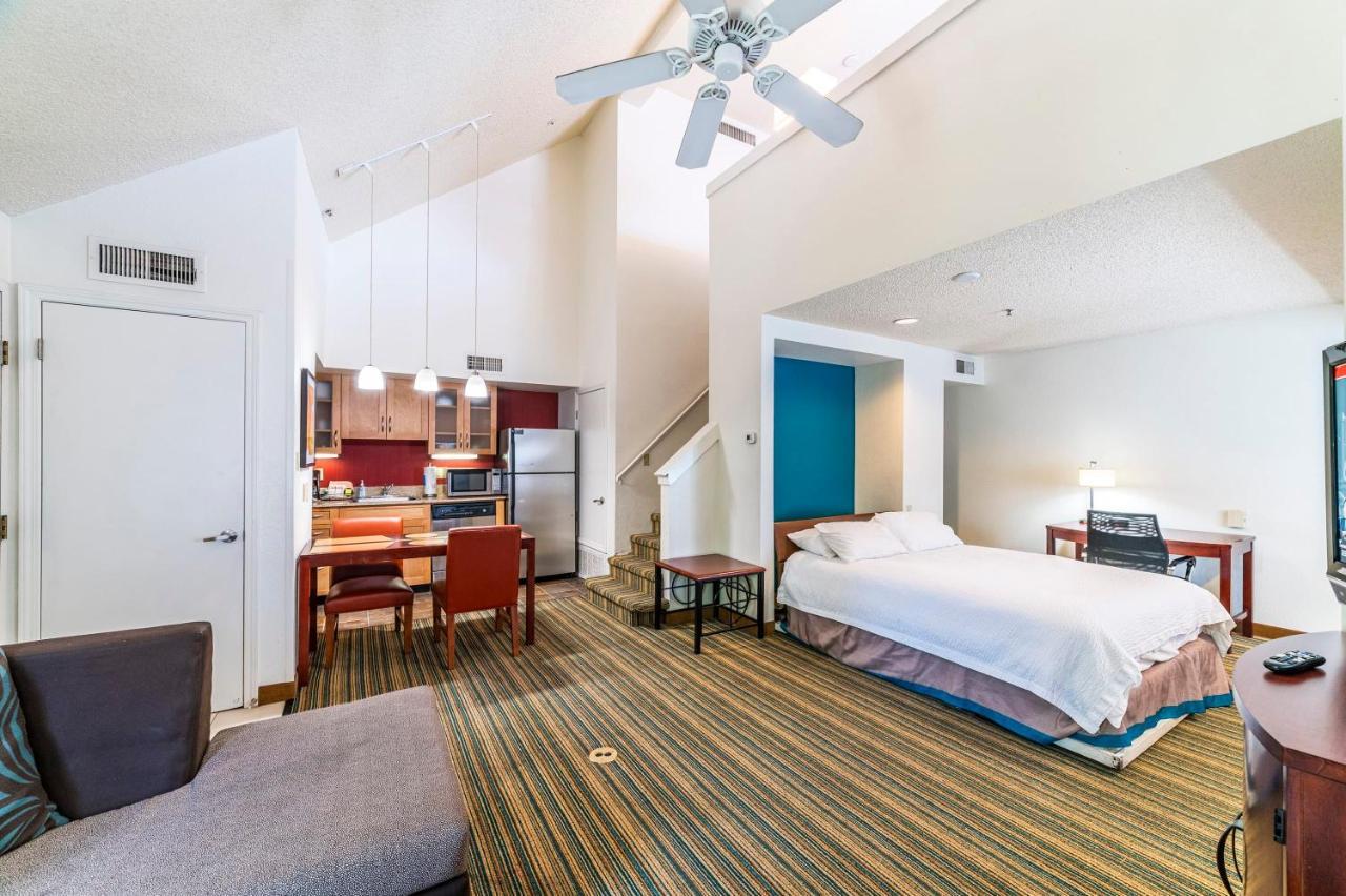 Metro Phoenix Loft Sleeps 6 ภายนอก รูปภาพ