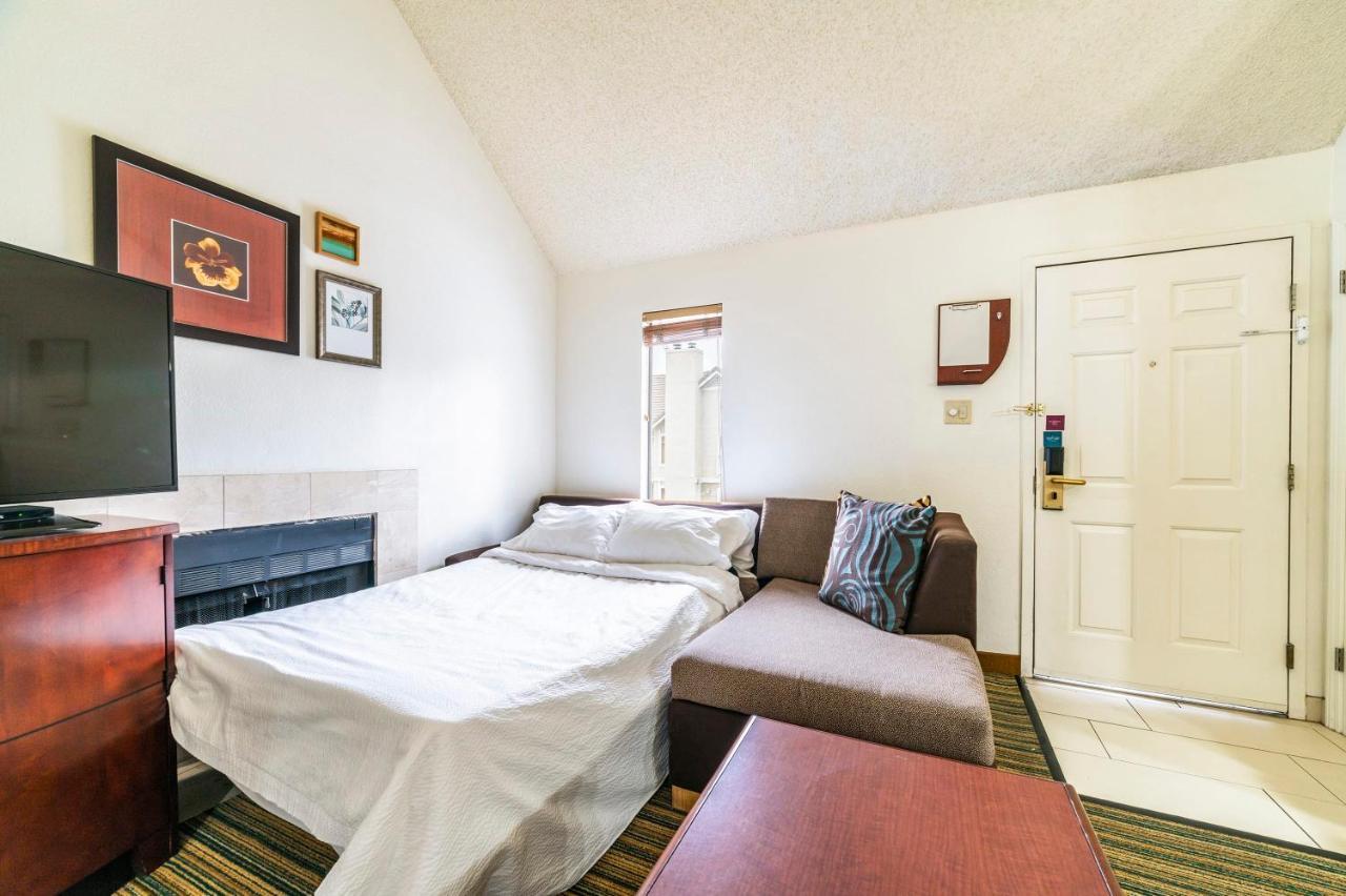 Metro Phoenix Loft Sleeps 6 ภายนอก รูปภาพ